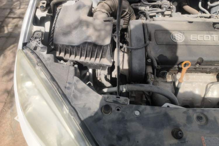 Used Buick GT 2013 GT 1.6L Manual Entry-Level Model Engine Bay Right