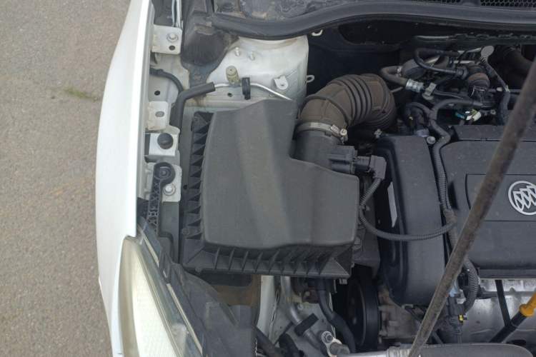 Used Buick GT 2013 XT 1.6L Automatic Fashion Edition Engine Bay Right