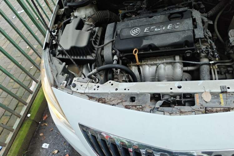 Used Buick GT 2013 XT 1.6L Automatic Fashion Edition Engine Bay Right