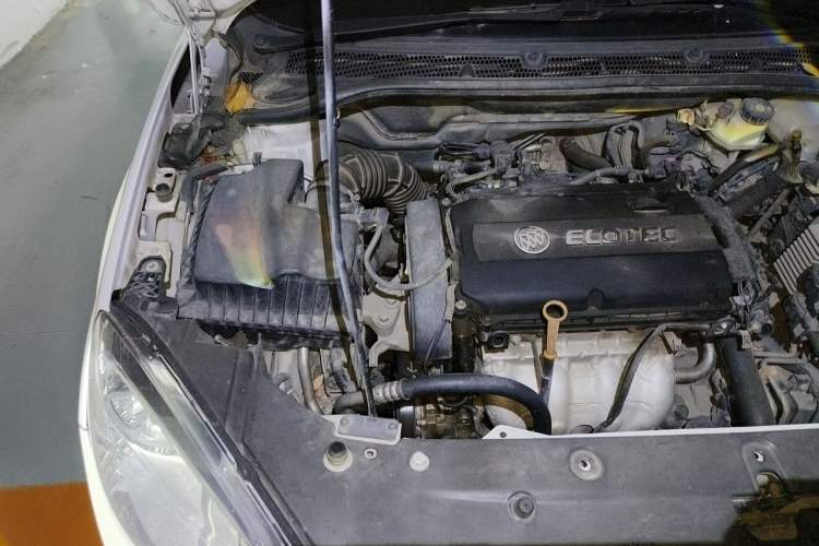 Used Buick GT 2013 GT 1.6L Automatic Comfort Edition Engine Bay Right