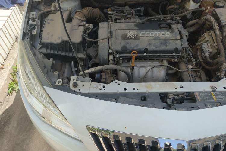Used Buick GT 2013 XT 1.6L Automatic Fashion Edition Engine Bay Right