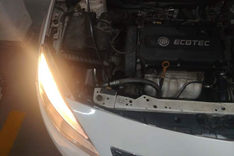 Used Buick GT 2013 XT 1.6L Automatic Fashion Edition Engine Bay Right
