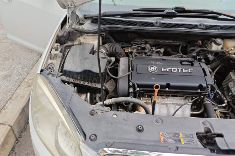 Used Buick GT 2013 GT 1.6L Automatic Fashion Edition Engine Bay Right