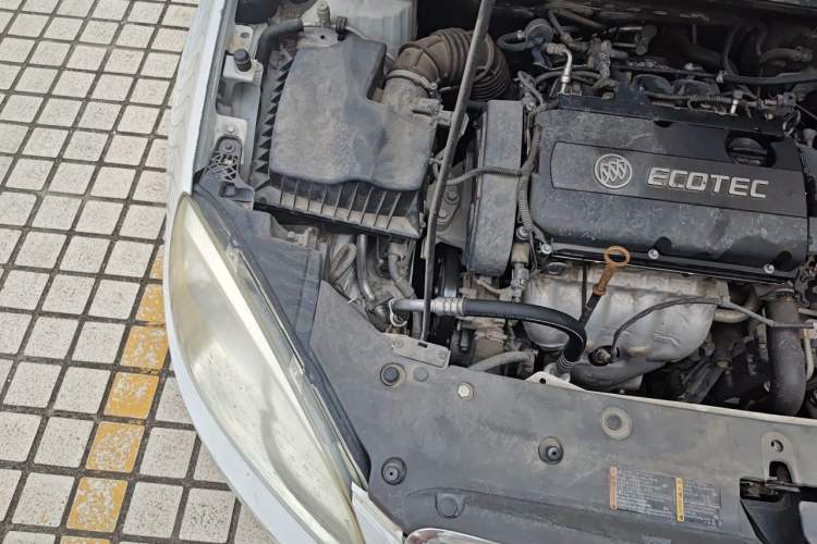 Used Buick GT 2013 GT 1.8L Automatic Fashion Edition Engine Bay Right