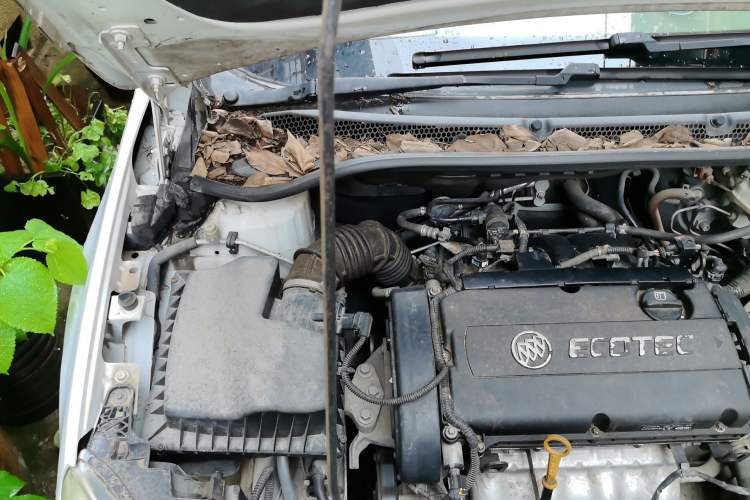 Used Buick GT 2013 GT 1.6L Automatic Fashion Edition Engine Bay Right