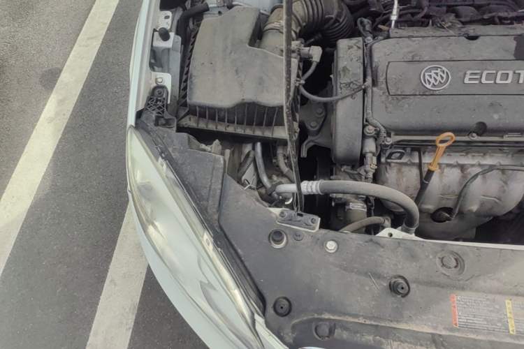 Used Buick GT 2013 GT 1.8L Automatic Fashion Edition Engine Bay Right