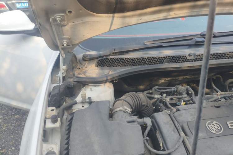 Used Buick GT 2013 GT 1.6L Automatic Fashion Edition Engine Bay Right