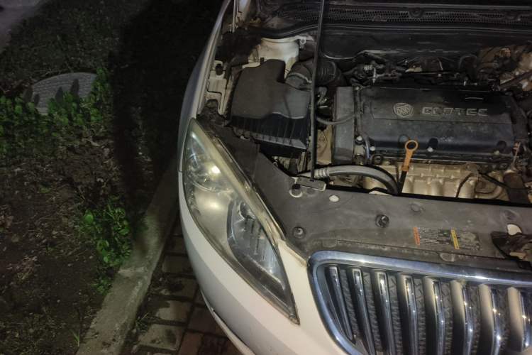 Used Buick GT 2013 GT 1.8L Automatic Fashion Edition Engine Bay Right