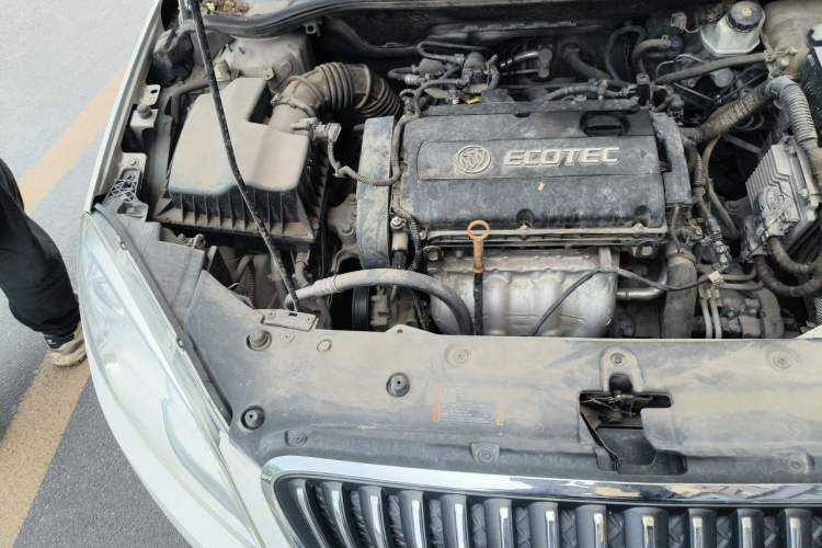 Used Buick GT 2013 GT 1.6L Automatic Fashion Edition Engine Bay Right