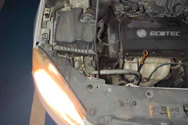 Used Buick GT 2013 GT 1.6L Automatic Fashion Edition Engine Bay Right