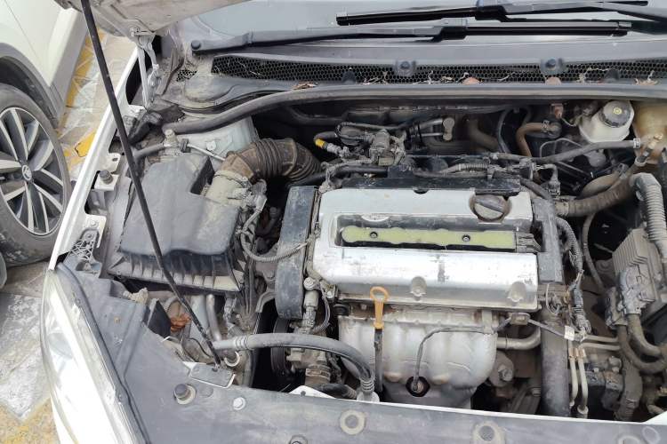 Used Buick GT 2013 GT 1.6L Automatic Fashion Edition Engine Bay Right