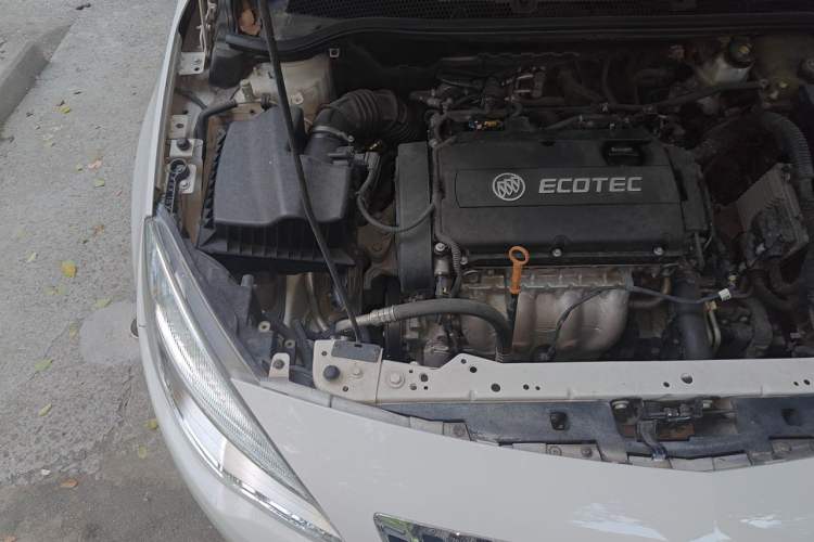 Used Buick GT 2013 XT 1.6L Automatic Fashion Edition Engine Bay Right