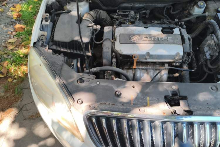 Used Buick GT 2013 GT 1.6L Manual Entry-Level Model Engine Bay Right