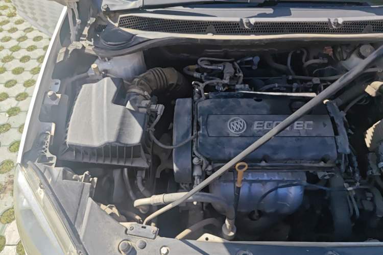 Used Buick GT 2013 GT 1.6L Automatic Fashion Edition Engine Bay Right