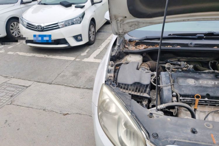 Used Buick GT 2013 GT 1.6L Automatic Fashion Edition Engine Bay Right
