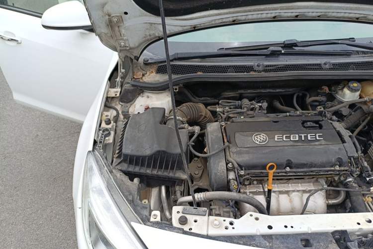 Used Buick GT 2013 XT 1.6L Automatic Fashion Edition Engine Bay Right