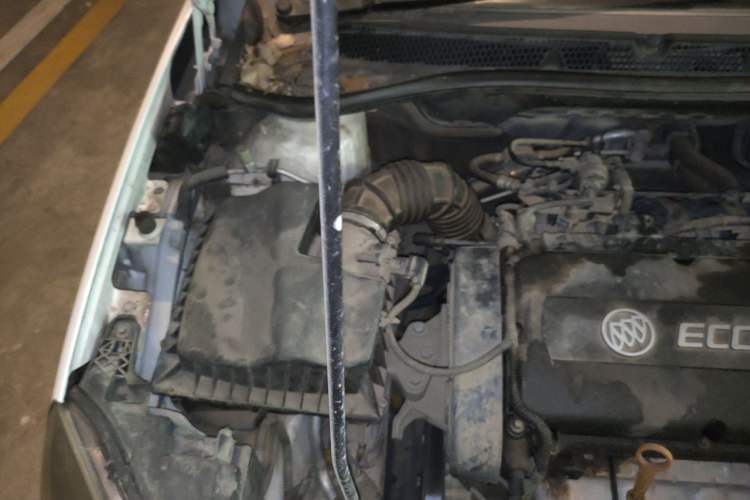 Used Buick GT 2013 GT 1.6L Manual Entry-Level Model Engine Bay Right