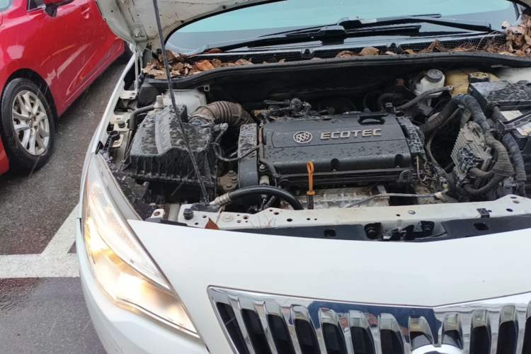 Used Buick GT 2013 XT 1.6L Automatic Fashion Edition Engine Bay Right