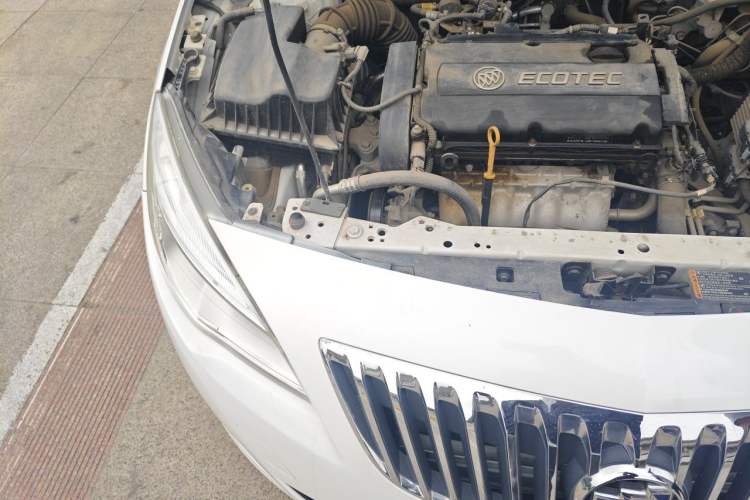 Used Buick GT 2013 XT 1.6L Automatic Fashion Edition Engine Bay Right