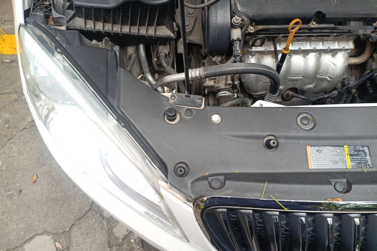 Used Buick GT 2013 GT 1.6L Automatic Fashion Edition Engine Bay Right