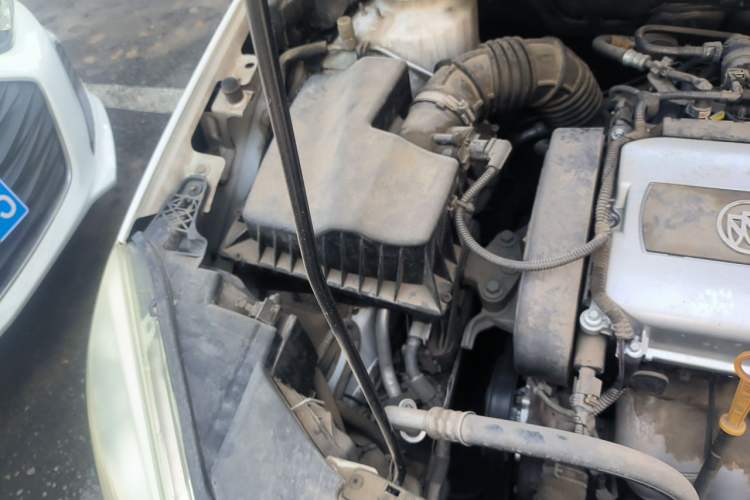 Used Buick GT 2013 GT 1.6L Automatic Fashion Edition Engine Bay Right