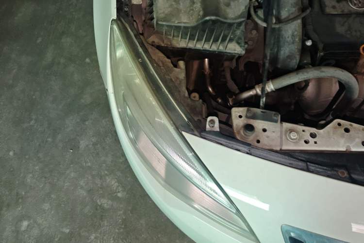 Used Buick GT 2013 XT 1.6L Automatic Fashion Edition Engine Bay Right