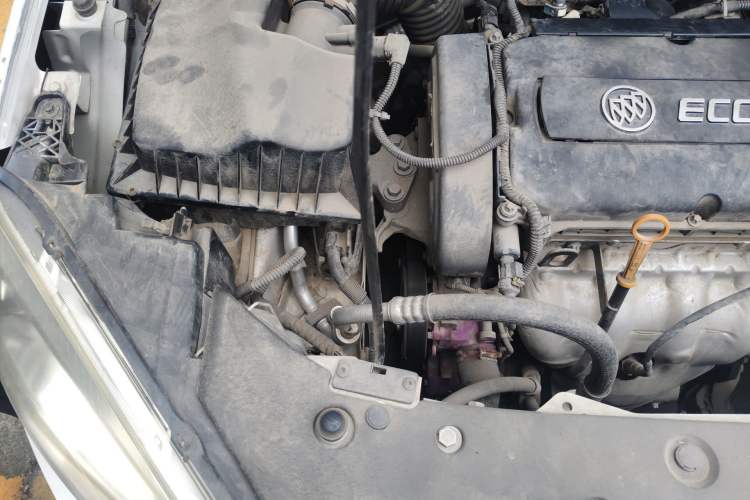 Used Buick GT 2013 GT 1.6L Manual Entry-Level Model Engine Bay Right