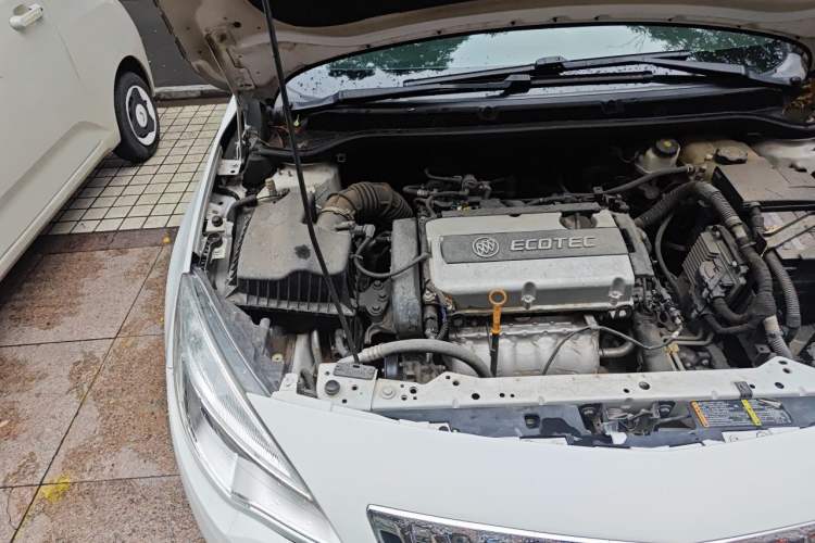 Used Buick GT 2013 XT 1.6L Automatic Fashion Edition Engine Bay Right