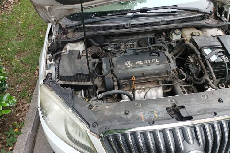 Used Buick GT 2013 GT 1.6L Automatic Fashion Edition Engine Bay Right