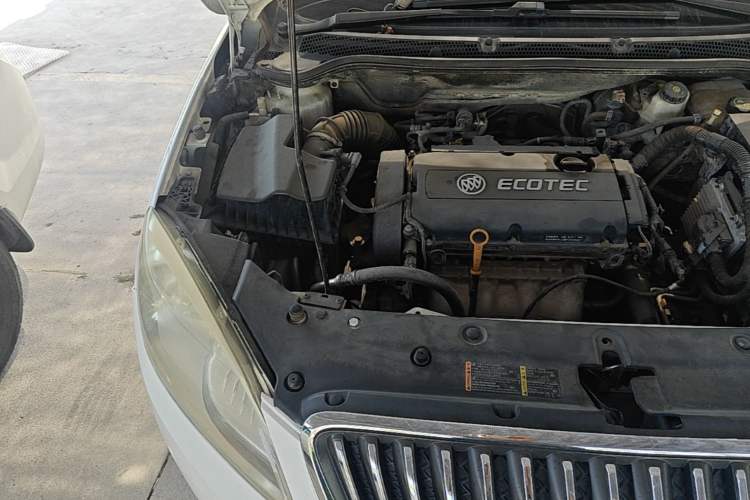 Used Buick GT 2013 GT 1.6L Automatic Fashion Edition Engine Bay Right