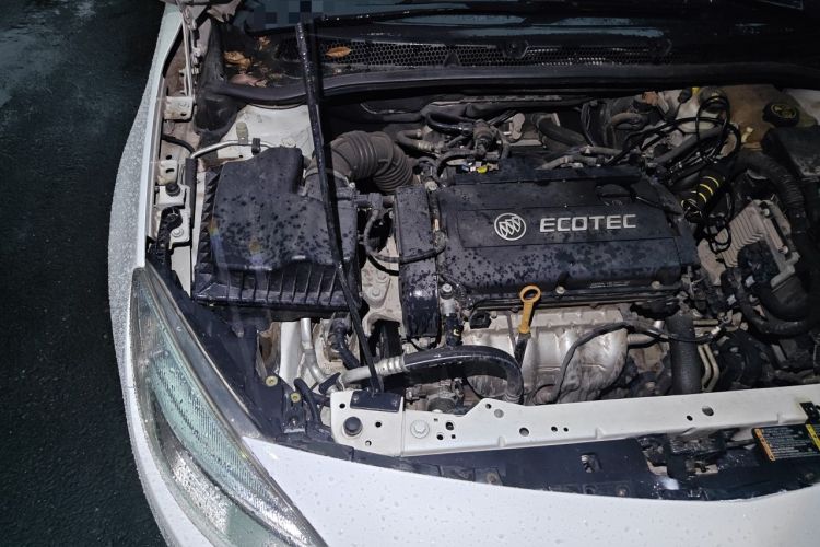Used Buick GT 2013 XT 1.6L Automatic Fashion Edition Engine Bay Right