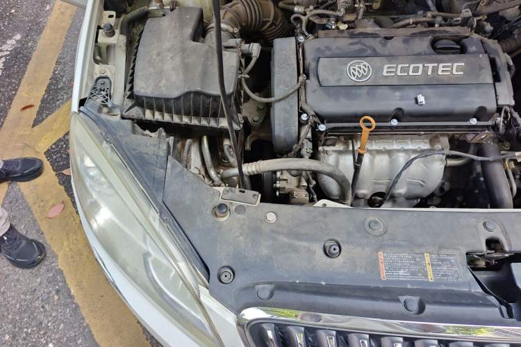 Used Buick GT 2013 GT 1.6L Automatic Fashion Edition Engine Bay Right