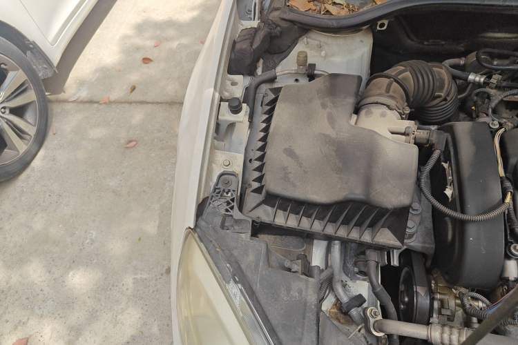 Used Buick GT 2013 GT 1.6L Automatic Fashion Edition Engine Bay Right