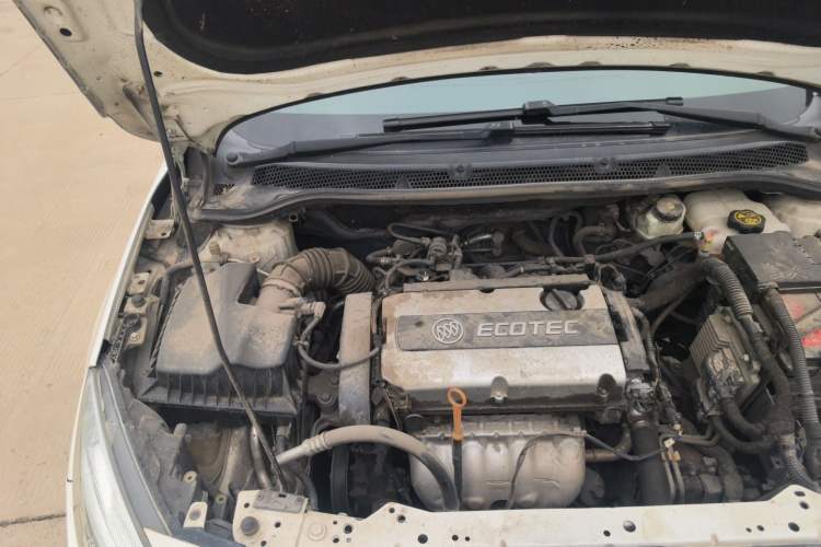 Used Buick GT 2013 XT 1.6L Automatic Fashion Edition Engine Bay Right