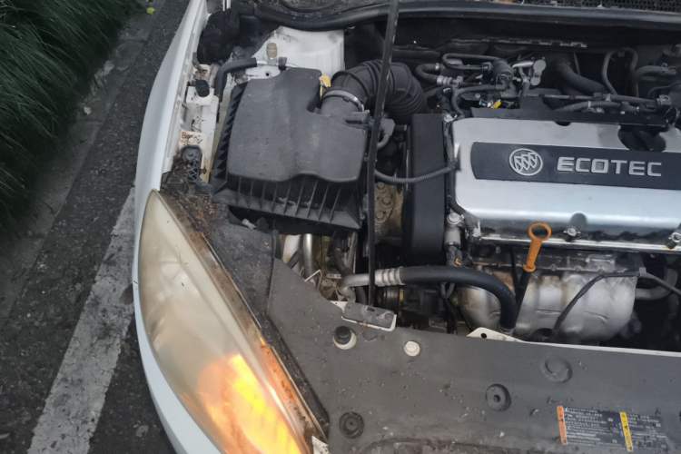 Used Buick GT 2013 GT 1.6L Automatic Fashion Edition Engine Bay Right