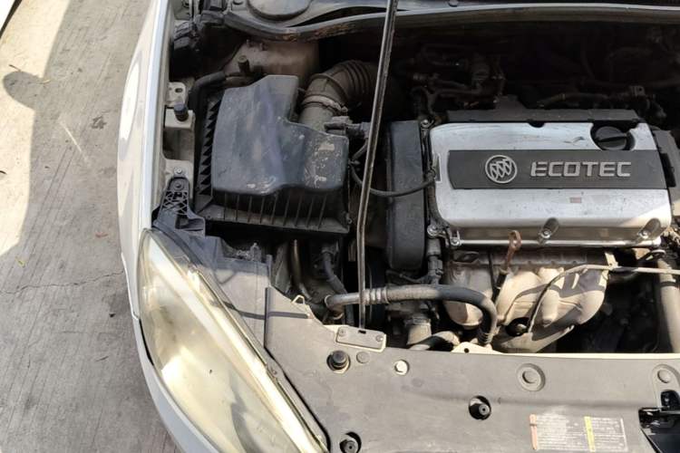 Used Buick GT 2013 GT 1.6L Automatic Fashion Edition Engine Bay Right