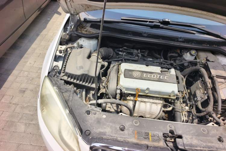 Used Buick GT 2013 GT 1.6L Automatic Fashion Edition Engine Bay Right