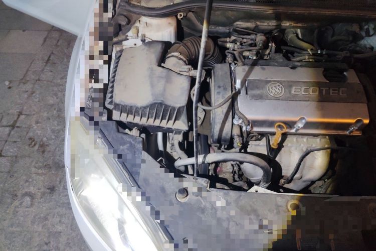 Used Buick GT 2013 GT 1.6L Automatic Fashion Edition Engine Bay Right