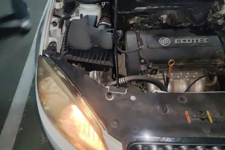 Used Buick GT 2013 GT 1.6L Manual Entry-Level Model Engine Bay Right