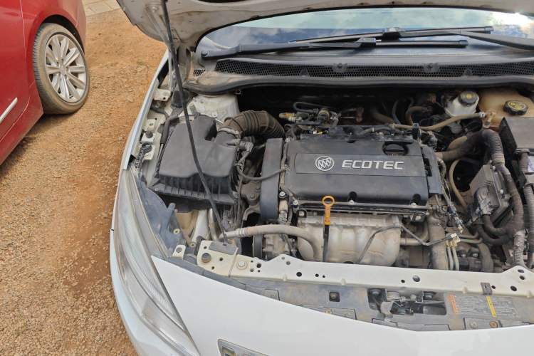 Used Buick GT 2013 XT 1.6L Automatic Fashion Edition Engine Bay Right