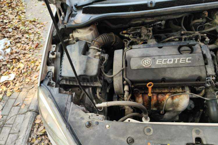 Used Buick GT 2013 GT 1.6L Automatic Fashion Edition Engine Bay Right