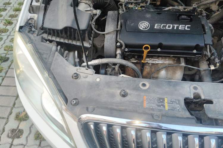 Used Buick GT 2013 GT 1.6L Manual Entry-Level Model Engine Bay Right