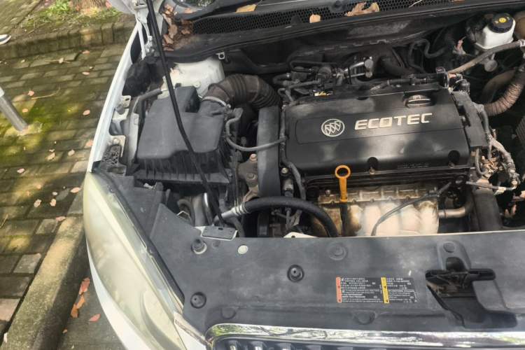 Used Buick GT 2013 GT 1.6L Manual Entry-Level Model Engine Bay Right