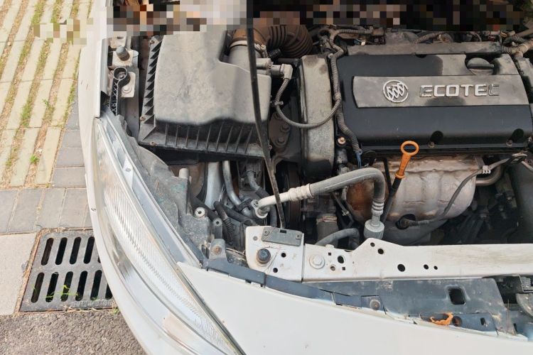Used Buick GT 2013 XT 1.6L Automatic Fashion Edition Engine Bay Right