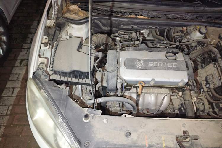 Used Buick GT 2013 GT 1.6L Automatic Fashion Edition Engine Bay Right