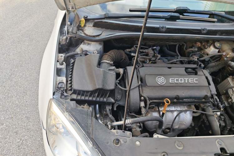 Used Buick GT 2013 GT 1.6L Automatic Fashion Edition Engine Bay Right