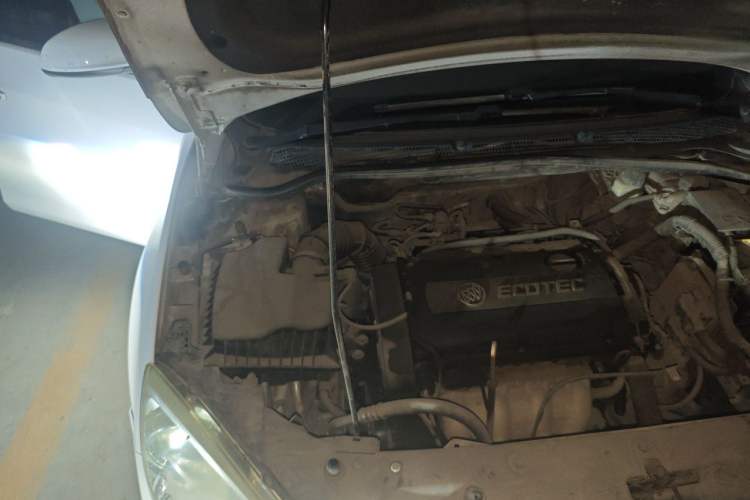 Used Buick GT 2013 GT 1.6L Manual Entry-Level Model Engine Bay Right