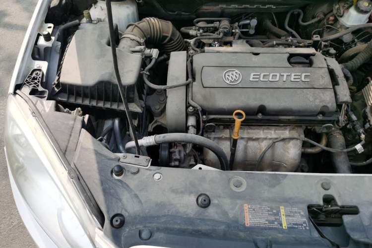 Used Buick GT 2013 GT 1.6L Manual Entry-Level Model Engine Bay Right