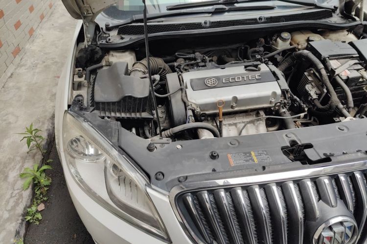 Used Buick GT 2013 GT 1.6L Automatic Fashion Edition Engine Bay Right