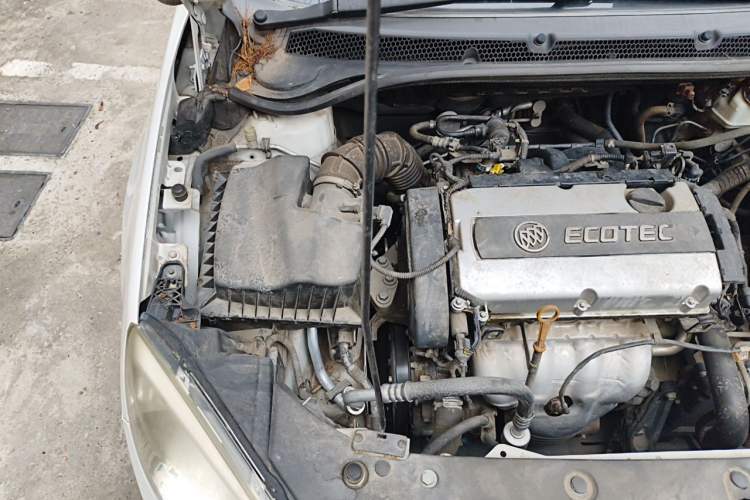 Used Buick GT 2013 GT 1.6L Automatic Fashion Edition Engine Bay Right